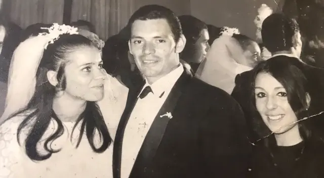 La foto de la boda generó miles de reacciones en Twitter.