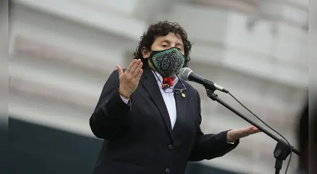 Susel Paredes exige la salida de Juan Silva