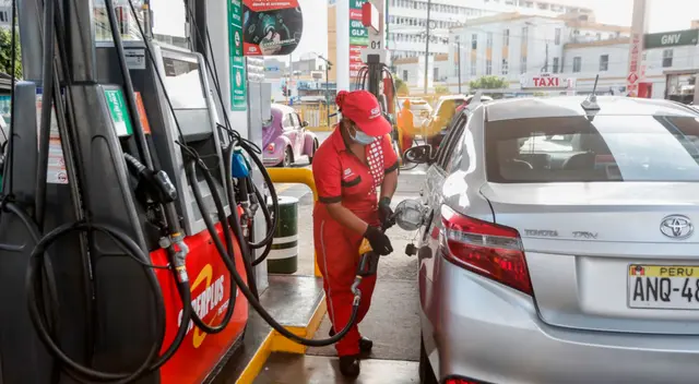 Desde el martes 14 o miércoles 15 de diciembre se verá la reducción de precios en el gasohol y el diésel Desde el martes 14 o miércoles 15 de diciembre se verá la reducción de precios en el gasohol y el diésel
