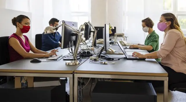 Trabajadores del sector privado tendrán un plazo de 30 días para que se vacunen con la dos dosis contra el COVID-19. Trabajadores del sector privado tendrán un plazo de 30 días para que se vacunen con la dos dosis contra el COVID-19.