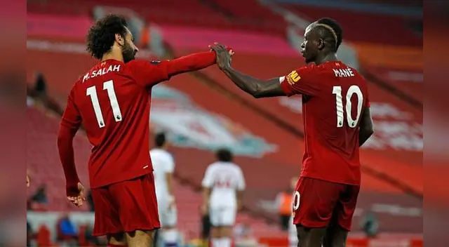 Salah y Mané del Liverpool se encuentran en el once ideal de la Premier League.