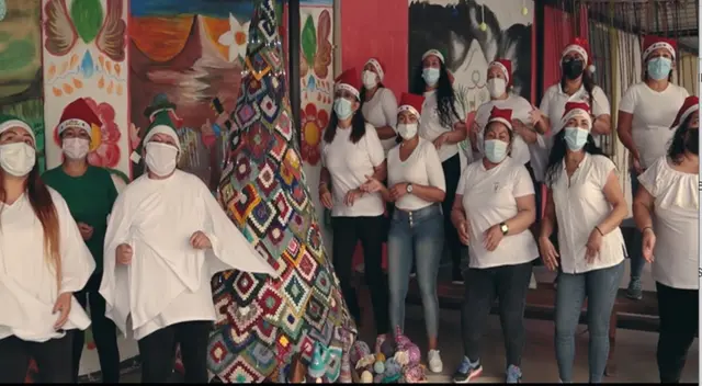 Internas del penal cantan villancicos por fiestas navideñas