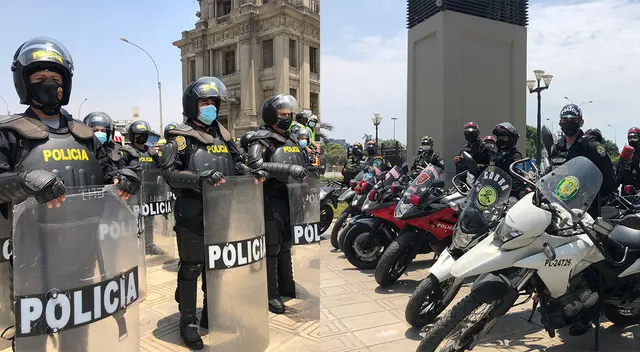 Restricciones para Navidad y Año Nuevo 2021 con la finalidad de evitar más contagios COVID-19. Restricciones para Navidad y Año Nuevo 2021 con la finalidad de evitar más contagios COVID-19.