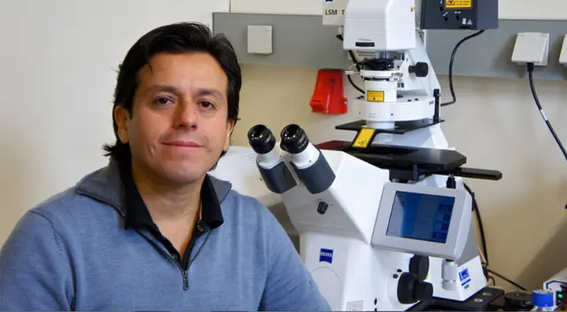 Científico acudió hoy a su cita con la tercera dosis. Científico acudió hoy a su cita con la tercera dosis.