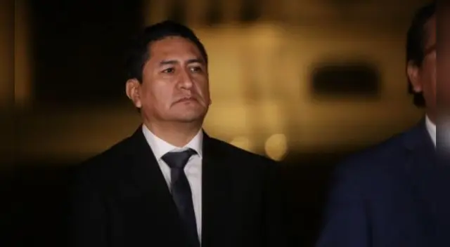 Vladimir Cerrón pidió que alguien de Perú Libre forma parte de gabinete ministerial.