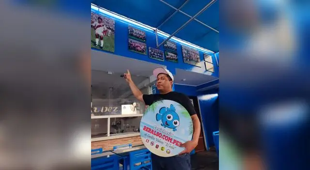 Carlos Valerio es un chef especialista en preparar ceviche, sudado y jalea.