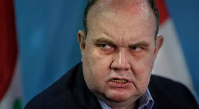 Rafael López Aliaga brindó conferencia de prensa sobre su candidatura a Lima Rafael López Aliaga brindó conferencia de prensa sobre su candidatura a Lima