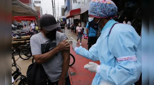 Según el ministro de Salud, Hernando Cevallos, los casos de infectados por la variante ómicron asciende a 12. Foto: John Reyes/La República Según el ministro de Salud, Hernando Cevallos, los casos de infectados por la variante ómicron asciende a 12. Foto: John Reyes/La República