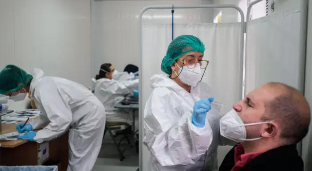 Nuevos síntomas de la variante Ómicron.