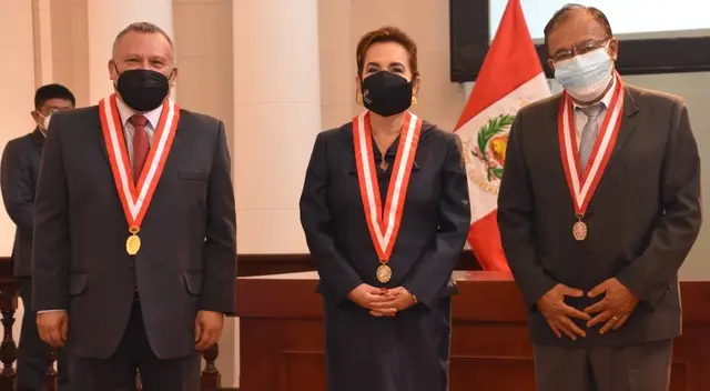 La presidenta del Poder Judicial, Elvia Barrios Alvarado tomó juramento de jueces La presidenta del Poder Judicial, Elvia Barrios Alvarado tomó juramento de jueces