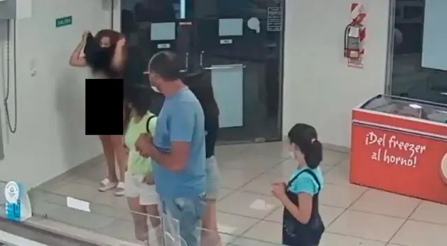 El extraño momento fue captado en video. El extraño momento fue captado en video.