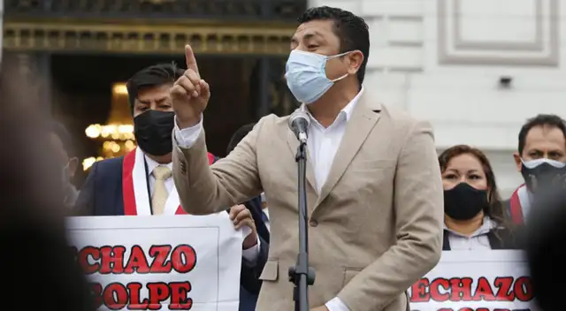 Legislador renunció el pasado 16 de diciembre a Perú Libre.