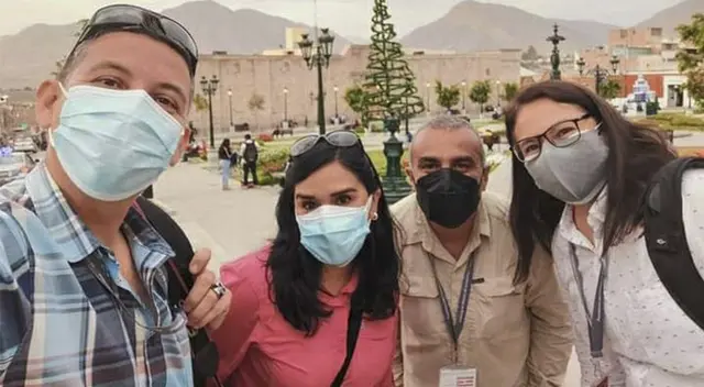 Comunicadores posaron ante la cámara de Saldaña Alvarado.