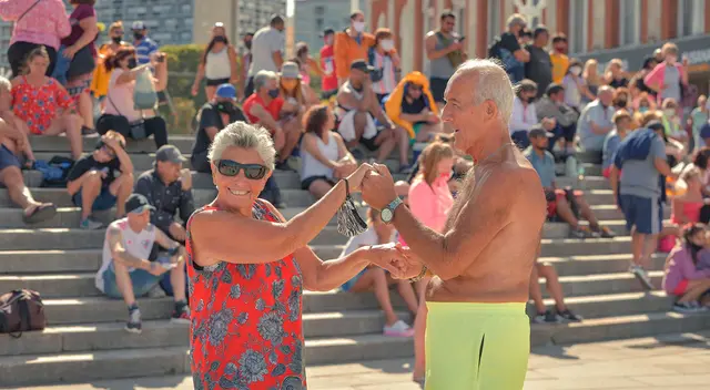 Las escaleras de la Rambla de Mar del Plata se llena para verlos. Las escaleras de la Rambla de Mar del Plata se llena para verlos.