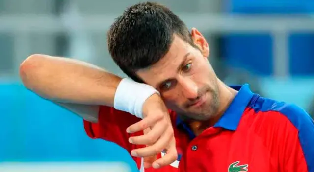Novak Djokovic, en sus horas más decisivas para defender su título del Australia Open.