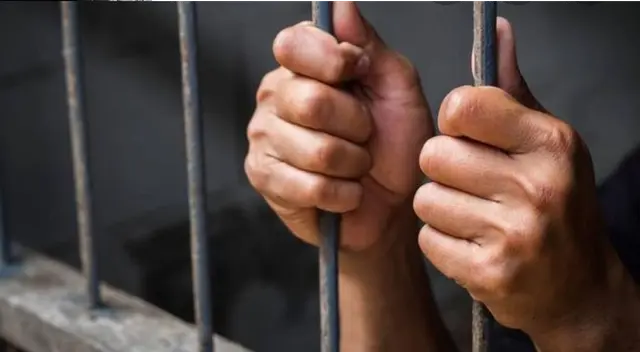 Condenan a José Luis Urbina Maza por intentar abusar de ella