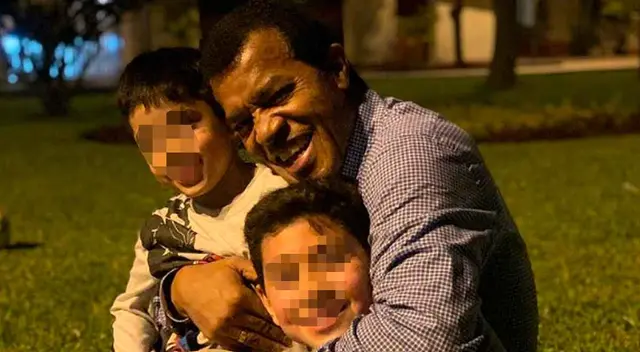 Julio César Uribe feliz por el debut de su nieto en la telenovela “Luz de luna”.