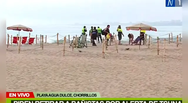 Chorrillos: evacuaron a bañistas de playa Agua Dulce por supuesta alerta de tsunami Chorrillos: evacuaron a bañistas de playa Agua Dulce por supuesta alerta de tsunami