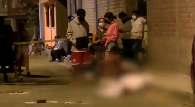 La madre del occiso intentó tirarse encima de él para protegerlo, pero nada pudo hacer para evitar su muerte. La madre del occiso intentó tirarse encima de él para protegerlo, pero nada pudo hacer para evitar su muerte.