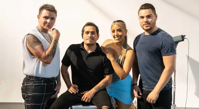 Director musical junto a cantantes nacionales, a quienes dirigió en sus videoclips. Director musical junto a cantantes nacionales, a quienes dirigió en sus videoclips.