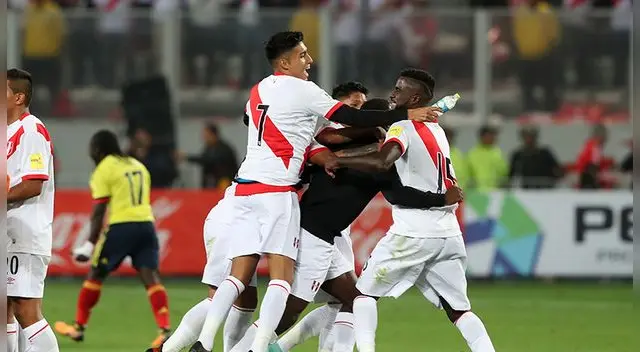 Paolo Guerrero selló el empate 1-1 con Colombia que nos llevaría al repechaje a Rusia 2018. Paolo Guerrero selló el empate 1-1 con Colombia que nos llevaría al repechaje a Rusia 2018.