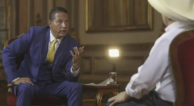 Comunicador de CNN fue incisivo durante la entrevista. Comunicador de CNN fue incisivo durante la entrevista.