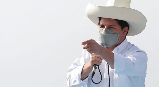 Pedro Castillo aseguró que de darse un cambio en la Constitución de llevará a cabo sin quebrantar la que se tiene en la actualidad. Pedro Castillo aseguró que de darse un cambio en la Constitución de llevará a cabo sin quebrantar la que se tiene en la actualidad.