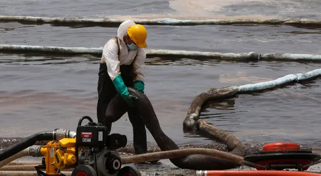 Repsol niega que se haya dado un segundo derrame en la Refinería La Pampilla. Repsol niega que se haya dado un segundo derrame en la Refinería La Pampilla.