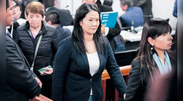 Keiko Fujimori,seguirá según audiencia por un caso que comenzó a investigarse en el 2016 sobre los cócteles que su partido organizó para financiar su campaña presidencial.