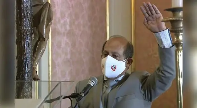 Héctor Velar reemplaza  Mirtha Vásquez como jefe de la PCM.