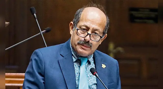 El premier Héctor Valer ha guardado silencio frente a las denuncias públicas sobre los hechos de violencia que lo rodean. Foto: Congreso