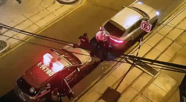 Dictan prisión para tres policías que exigieron una coima a un chofer extranjero por manejar ebrio