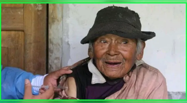 Marcelino Abanto de 121 años se vacuno contra el coronavirus.
