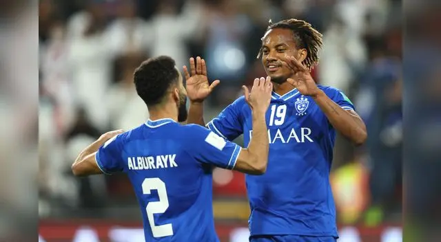 Carrillo ingresó  a los 75 minutos marcó un gol  y su equipo Al Hilai clasificó a las semifinales