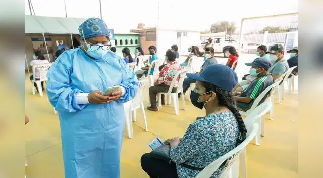 César Munayco asegura que los contagios en tercera ola han sido rápidas.