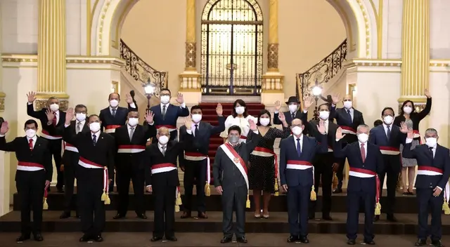 Pedro Castillo tomó juramento de nuevo gabinete este martes 8 de febrero.