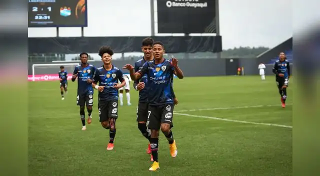 Independiente del Valle se fue de paseo con Cristal  y lo goleó 7-1.