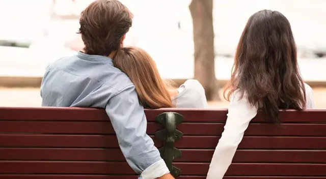 Significado de soñar que mi pareja me engaña con su ex. Significado de soñar que mi pareja me engaña con su ex.