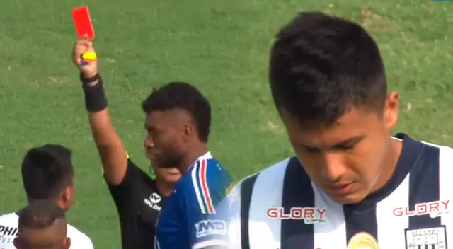 Jairo Concha se fue a las duchas tras un cruce con Yuriel Celi.