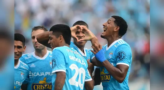 Liza fue el autor del segundo gol de Cristal en la victoria 3 a 2 ante UTC en el Alberto Gallardo. Liza fue el autor del segundo gol de Cristal en la victoria 3 a 2 ante UTC en el Alberto Gallardo.