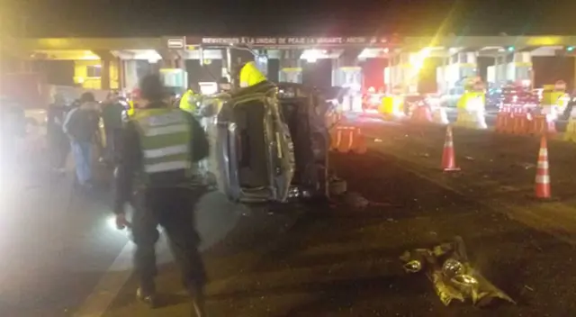 Siniestro produjo varios heridos quienes fueron atendidos a un lado de la vía. Siniestro produjo varios heridos quienes fueron atendidos a un lado de la vía.
