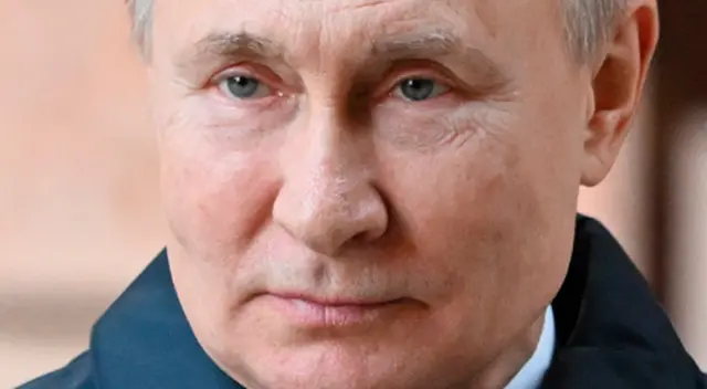 El presidente de Ucrania, Volodymyr Zelensky, confesó que está listo para sentarse con Vladimir Putin para negociar. El presidente de Ucrania, Volodymyr Zelensky, confesó que está listo para sentarse con Vladimir Putin para negociar.