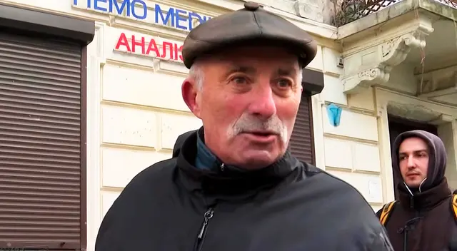 Adulto mayor de 73 años está dispuesto a dar su vida por Ucrania.