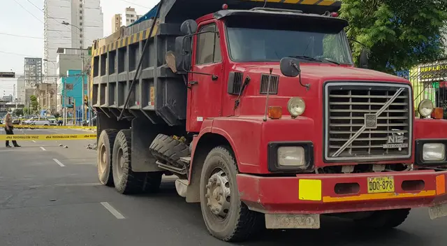 El accidente de tránsito se registró en la cuadra 11 de la avenida Arenales