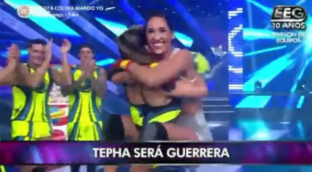 Tepha Loza será guerrera y abrazó a su hermana de la emoción.