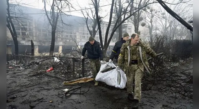 Los ataques a la capital ucraniana no paran pese a acuerdo de alto al fuego por razones humanitarias.