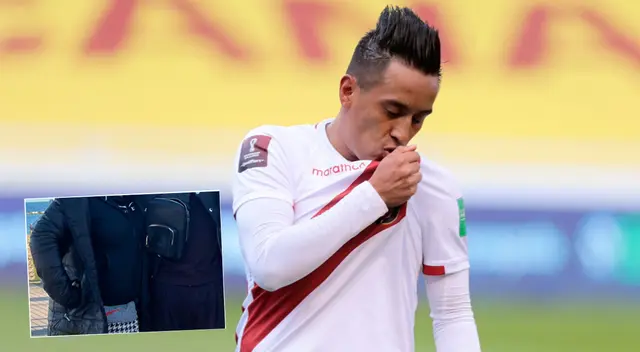 Christian Cueva, volante de la selección peruana, captó la atención en las redes sociales.