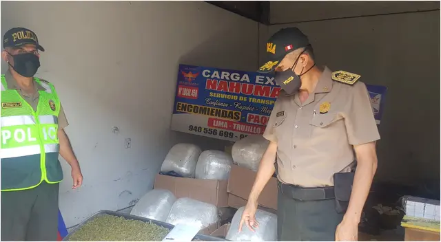 Policía Nacional encontró droga en local de carga en San Luis. Policía Nacional encontró droga en local de carga en San Luis.