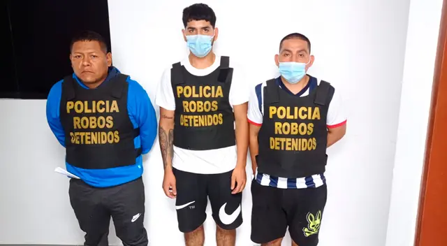 Ladrones ingresaron a robar a una tienda de conocida galería. Ladrones ingresaron a robar a una tienda de conocida galería.