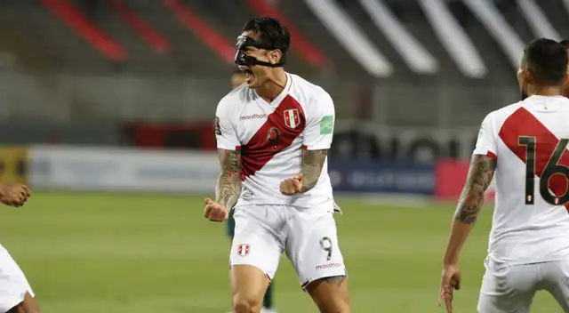 Delantero es la figura del partido. Delantero es la figura del partido.